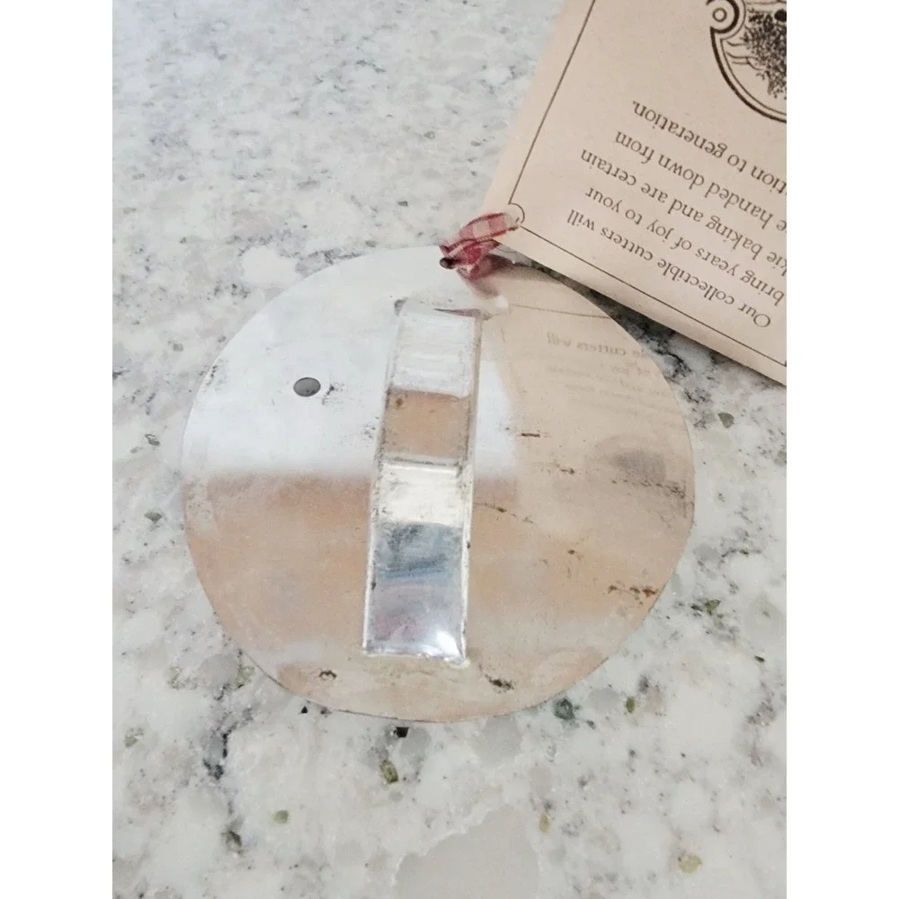 Orchard Canyon Handcrafted Tin Apple Cookie Cutter Silver Backed with Handle NEW